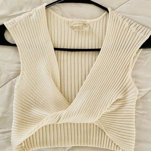 UO TWISTED IVORY CROP TOP